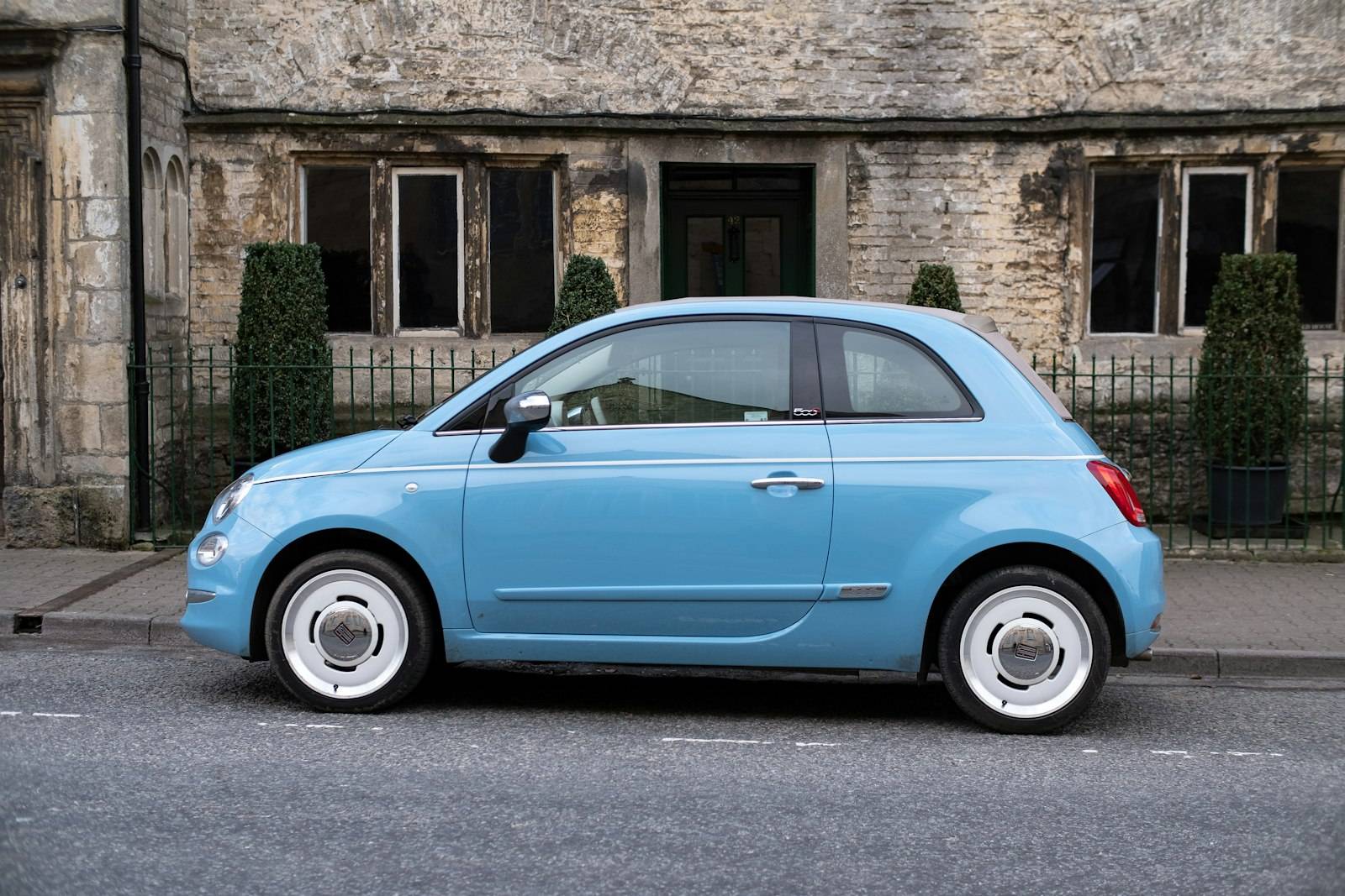 Home 2016 Fiat 500 Lounge used city car for sale